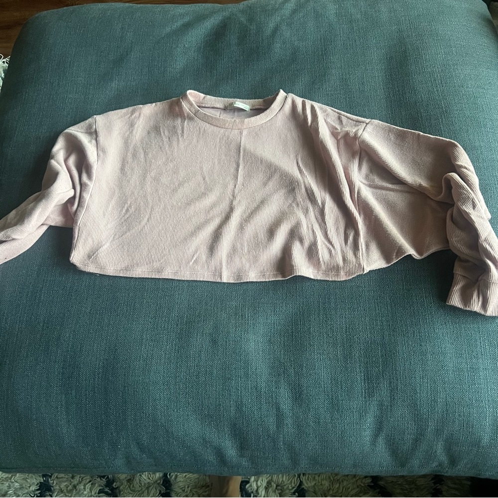 Cropped long sleeve shirt